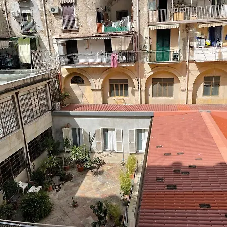 La Casa Spagnola * Neapel